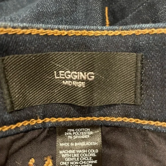 Express Mid Rise Jeans - Picture 5 of 5